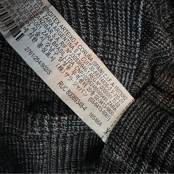 Zara Checked Darted Trousers Size S
Preowned/no flaws
Style 2761/254/802 - Picture 10 of 10